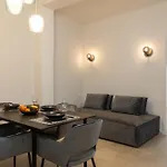 Guesthost - Stylish Flat In Historic Ortigia アパート