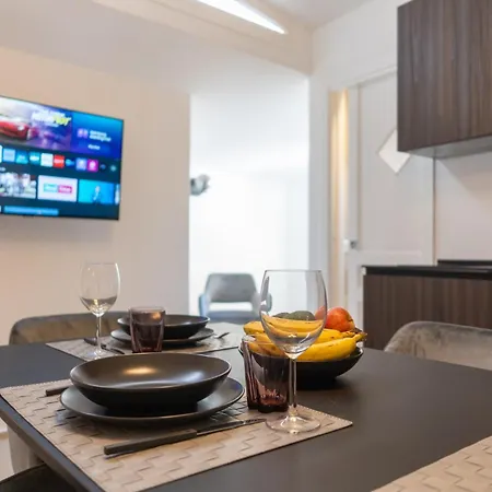 Guesthost - Stylish Flat In Historic Ortigia * Siraküza